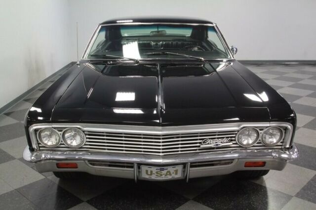 Chevrolet Impala 1966 image number 19