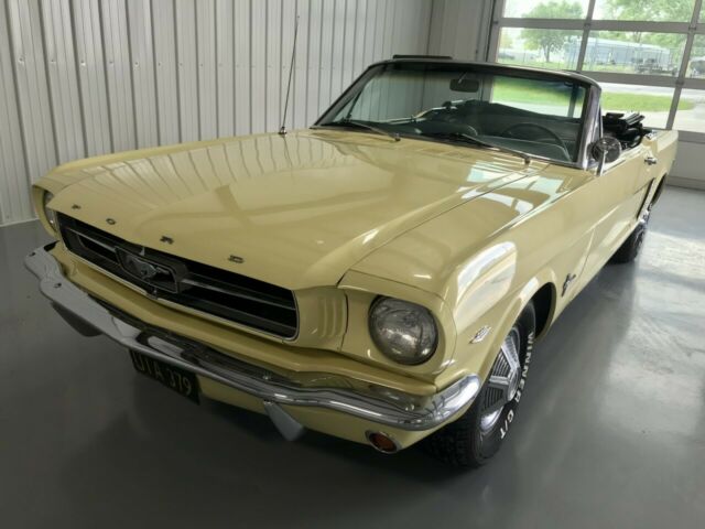 Ford Mustang 1965 image number 0