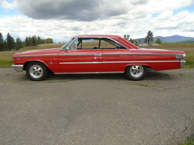 Ford Galaxie 1963 image number 0