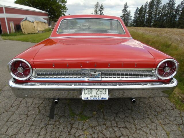 Ford Galaxie 1963 image number 2