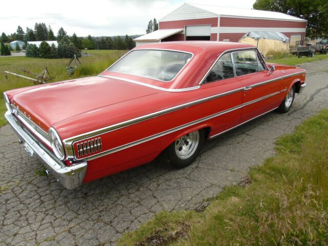 Ford Galaxie 1963 image number 27