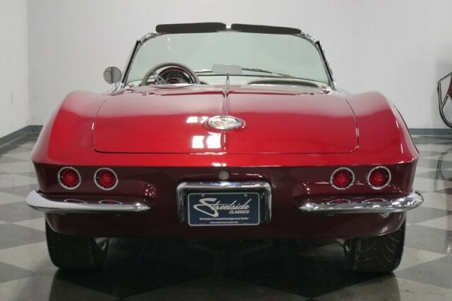 Chevrolet Corvette 1962 image number 11