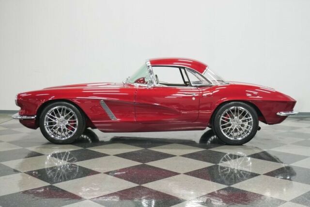 Chevrolet Corvette 1962 image number 2