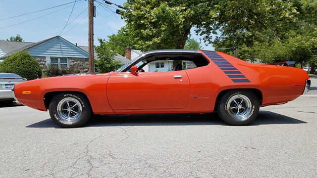 Plymouth Road Runner 1972 image number 16