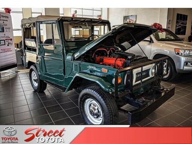 Toyota FJ Cruiser 1971 image number 12