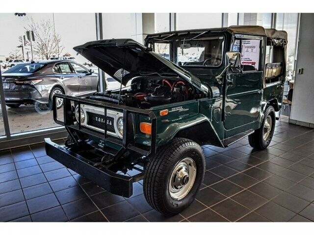 Toyota FJ Cruiser 1971 image number 2