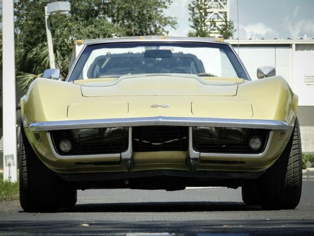 Chevrolet Corvette 1969 image number 14