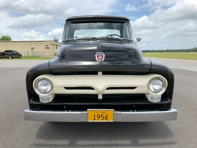 Ford F-100 1956 image number 2