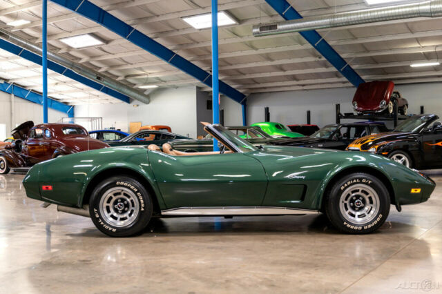 Chevrolet Corvette 1974 image number 14