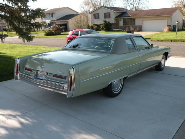 Cadillac DeVille 1974 image number 16