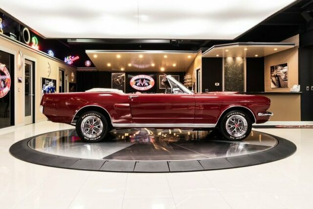 Ford Mustang 1965 image number 12