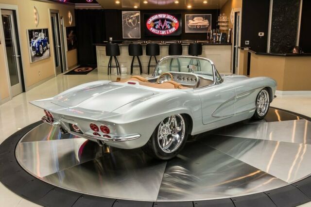 Chevrolet Corvette 1962 image number 37