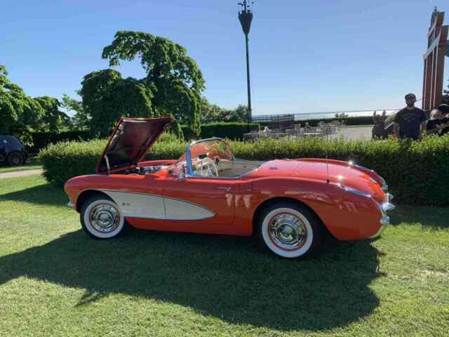 Chevrolet Corvette 1957 image number 10