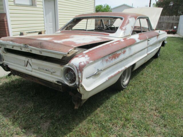 Ford Galaxie 1964 image number 2