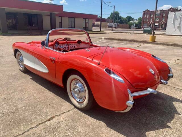 Chevrolet Corvette 1957 image number 19