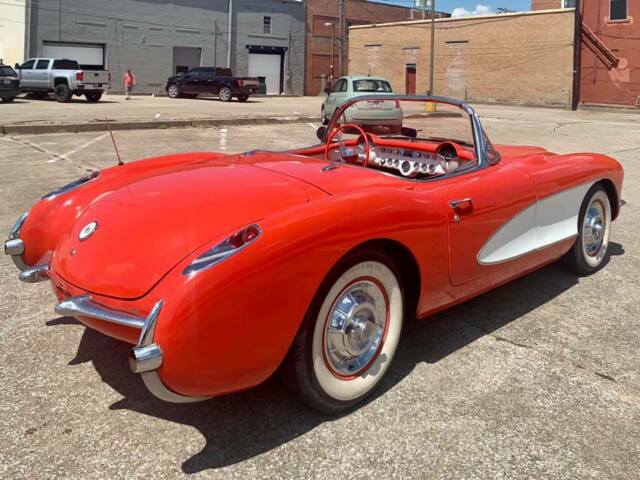 Chevrolet Corvette 1957 image number 21