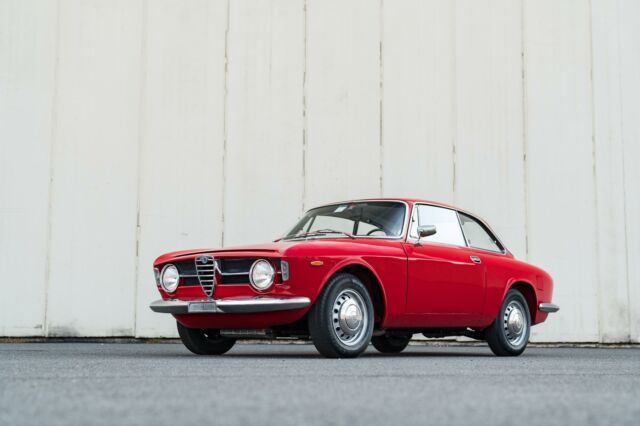 Alfa Romeo GT Junior 1967 image number 0