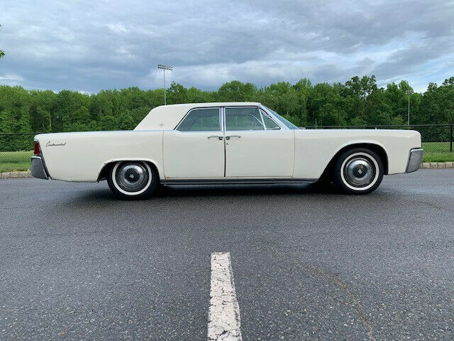 Lincoln Continental 1963 image number 0