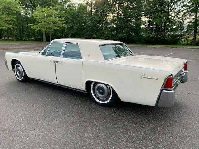 Lincoln Continental 1963 image number 10