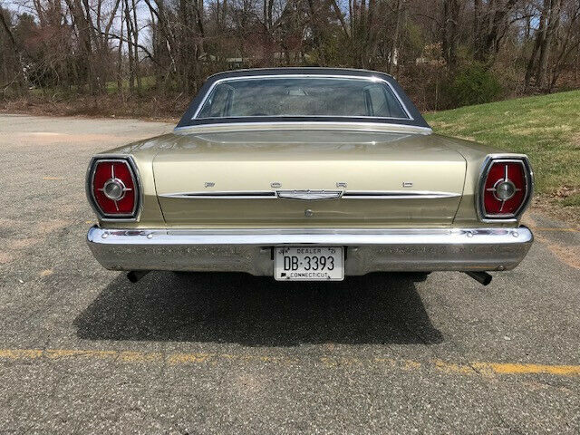 Ford Galaxie 1965 image number 18