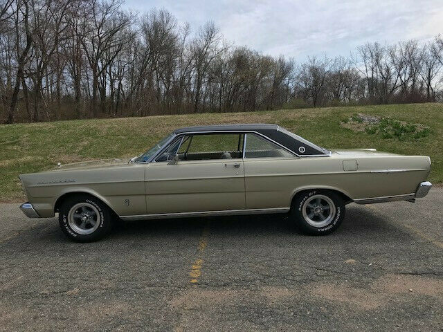 Ford Galaxie 1965 image number 26