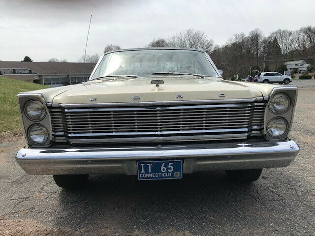 Ford Galaxie 1965 image number 28