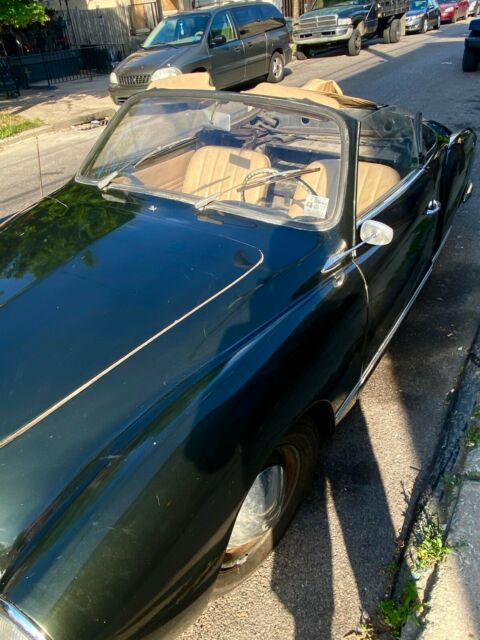 Volkswagen Ghia Convertible 1965 image number 32