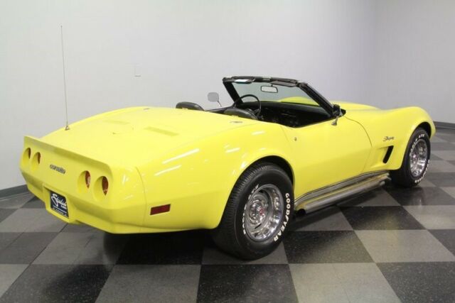 Chevrolet Corvette 1974 image number 13