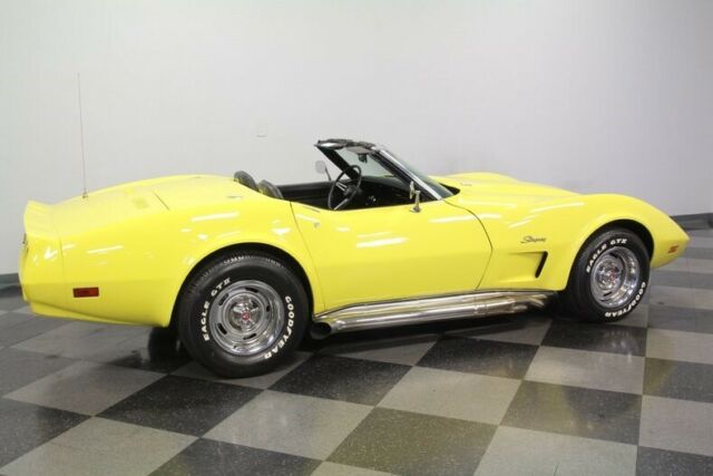 Chevrolet Corvette 1974 image number 14