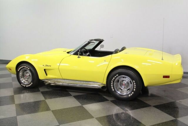 Chevrolet Corvette 1974 image number 32