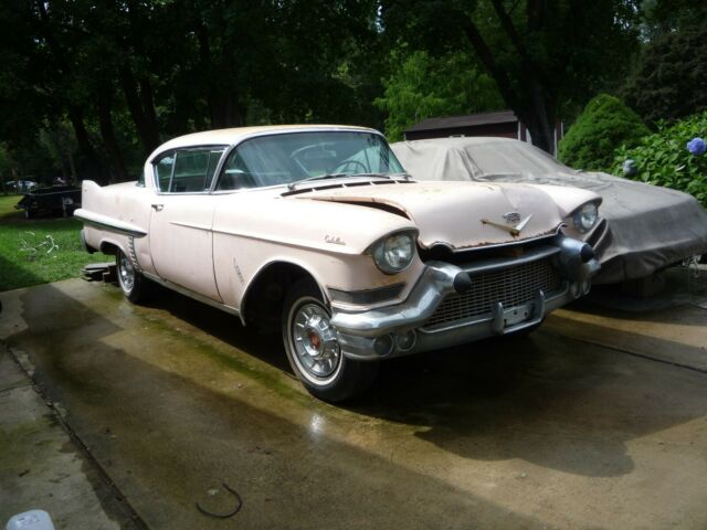 Cadillac Series 62 1957 image number 0