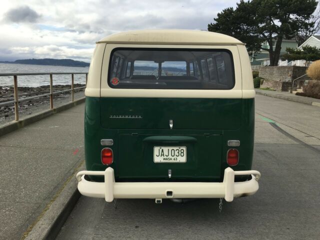 Volkswagen Bus/Vanagon 1967 image number 3