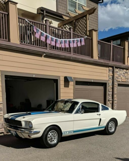 Ford Mustang 1966 image number 0