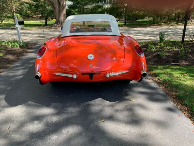 Chevrolet Corvette 1957 image number 12