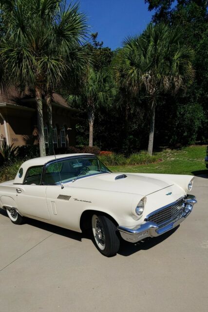 Ford Thunderbird 1957 image number 1