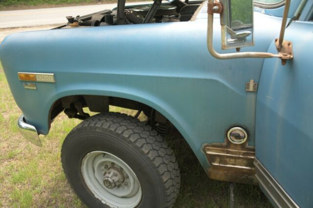 International Harvester 1200D 1970 image number 6