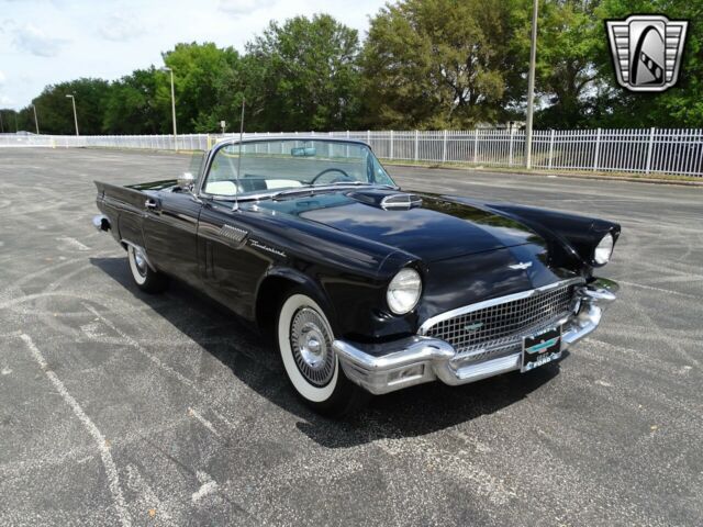 Ford Thunderbird 1957 image number 9