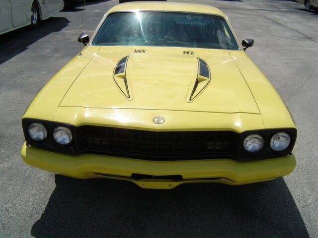 Plymouth Road Runner 1974 image number 1