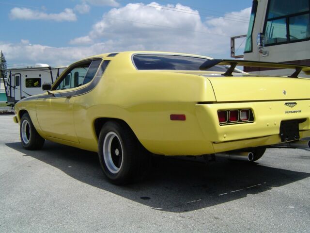 Plymouth Road Runner 1974 image number 2