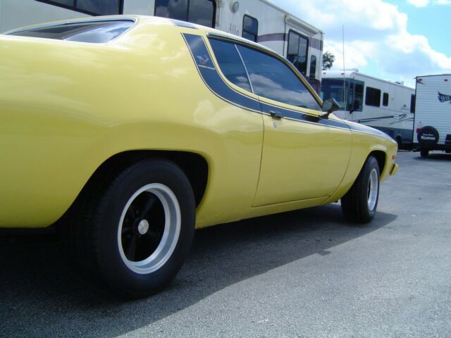 Plymouth Road Runner 1974 image number 31