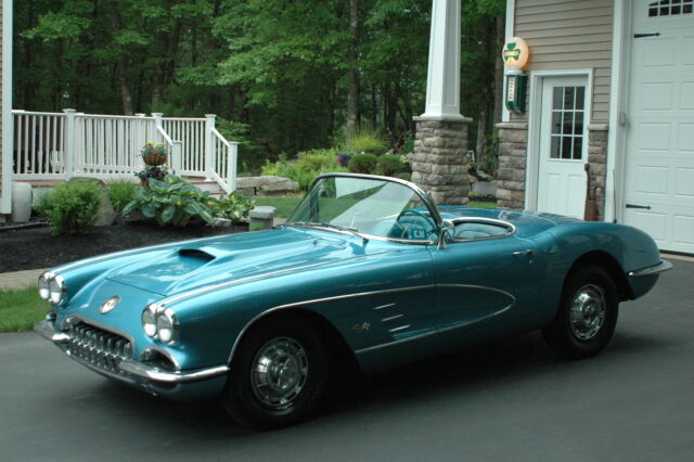 Chevrolet Corvette 1959 image number 13