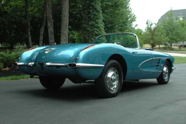 Chevrolet Corvette 1959 image number 29