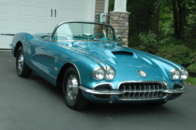 Chevrolet Corvette 1959 image number 33