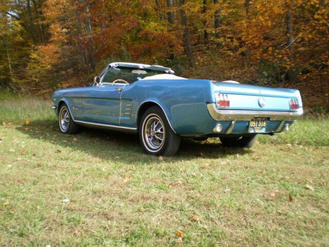 Ford Mustang 1966 image number 18