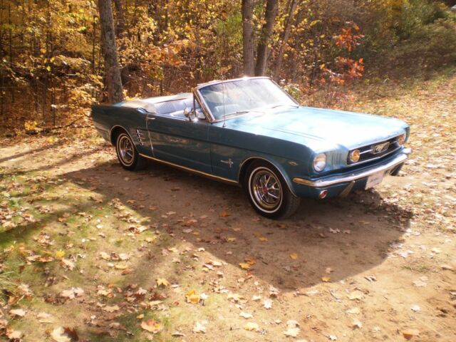 Ford Mustang 1966 image number 30