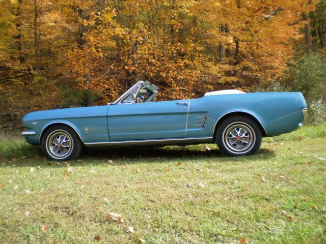 Ford Mustang 1966 image number 31