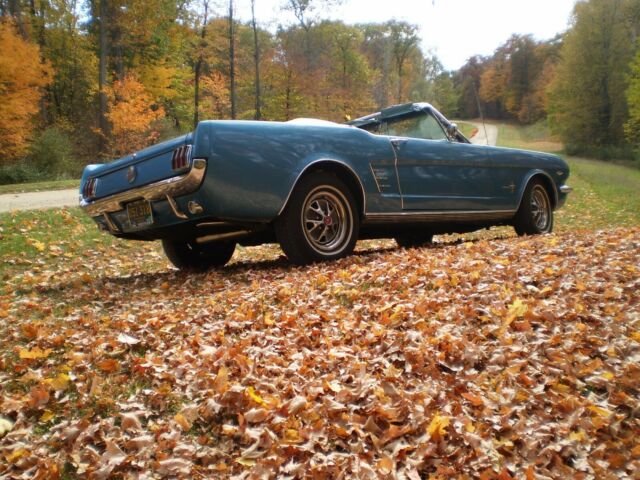 Ford Mustang 1966 image number 42