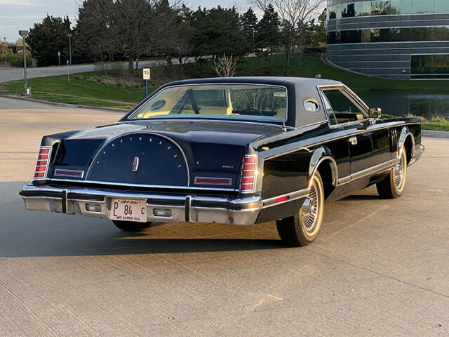 Lincoln Continental 1977 image number 4