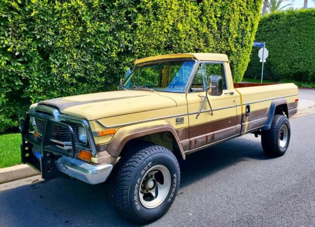 Jeep J20 1979 image number 1