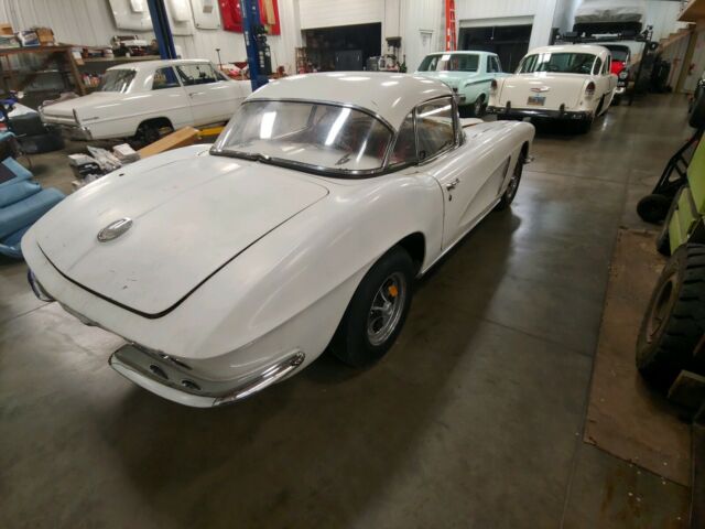 Chevrolet Corvette 1962 image number 3